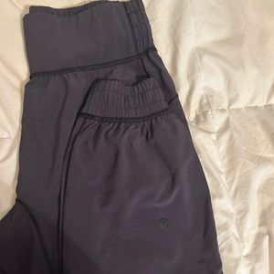 Lululemon size 4 black workout joggers, worn once 25” inseam